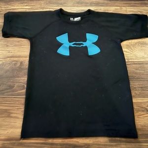 Boys XS UA Tee